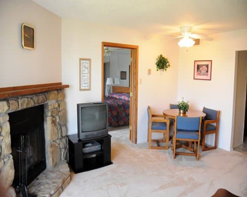 The Lodge – photo 18
