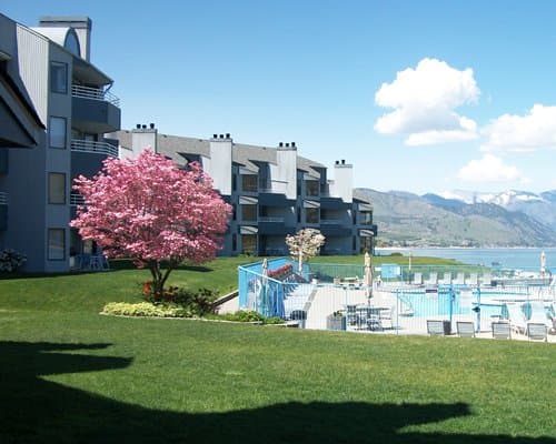 Peterson's Waterfront Resort