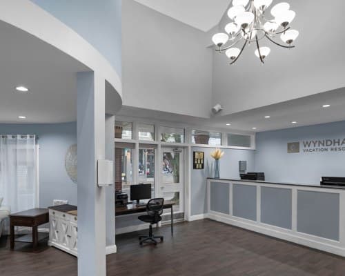 Club Wyndham Newport Onshore – photo 23