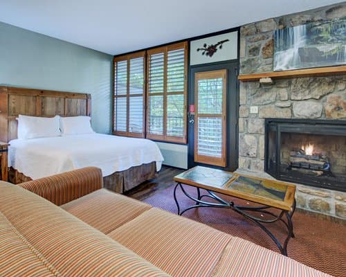 Town Village @ Gatlinburg Resorts – photo 9