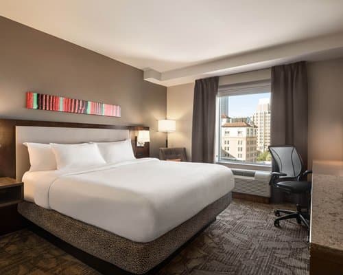 Hilton Garden Inn San Antonio Downtown Riverwalk - 5 Nights – photo 9