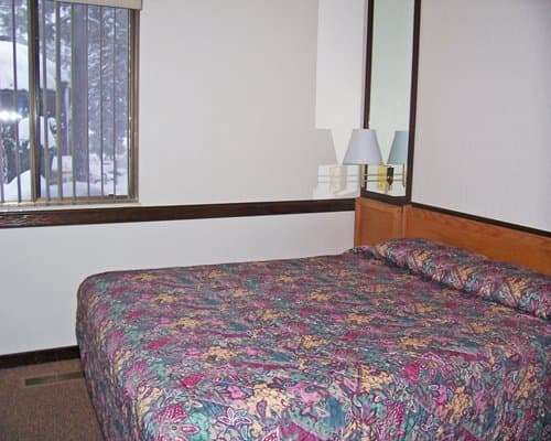Club Tahoe Resort – photo 26