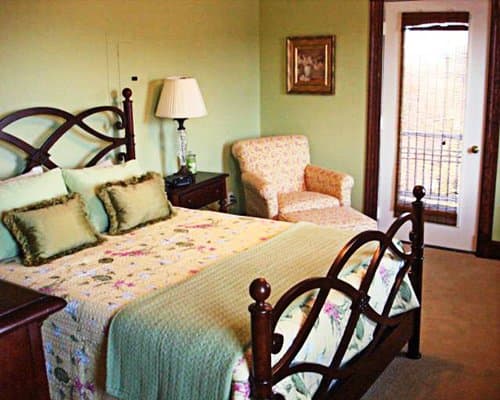 Hillcrest Condominiums – photo 9