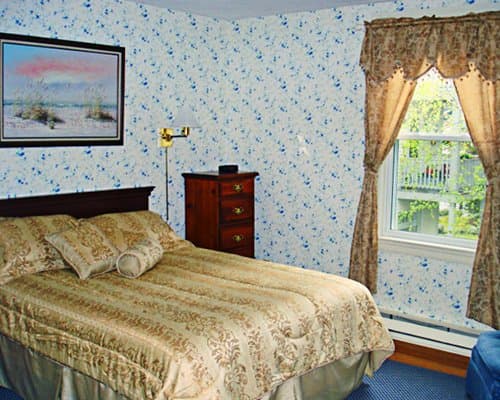 Hillcrest Condominiums – photo 11