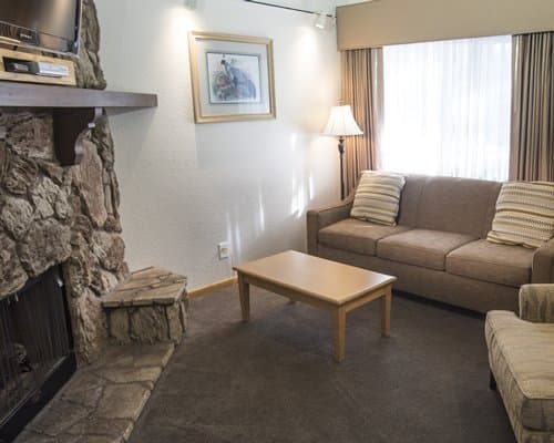 Sapphire Resorts @ Snow Lake Lodge – photo 2