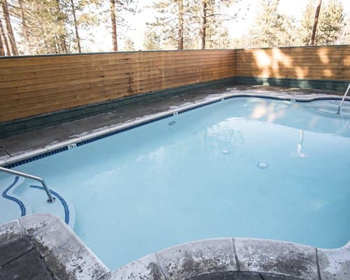 Sapphire Resorts @ Snow Lake Lodge – photo 3