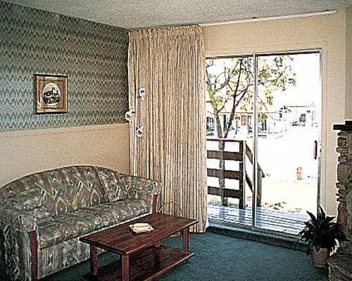The Lodge – photo 2