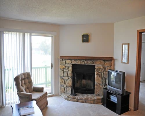 The Lodge – photo 13