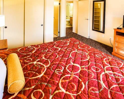 Crown Point Condominiums – photo 14