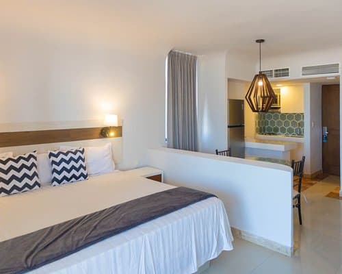 Luna Palace – photo 13