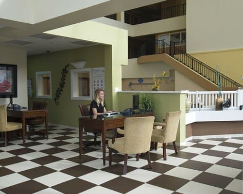 Atrium Resort – photo 1