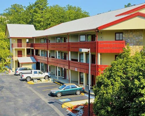 Laurel Point Resort – photo 4