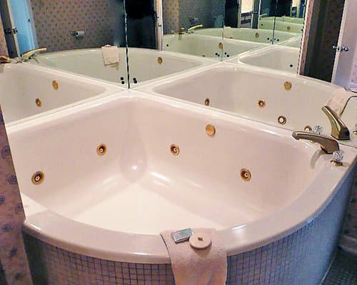 Laurel Point Resort – photo 32