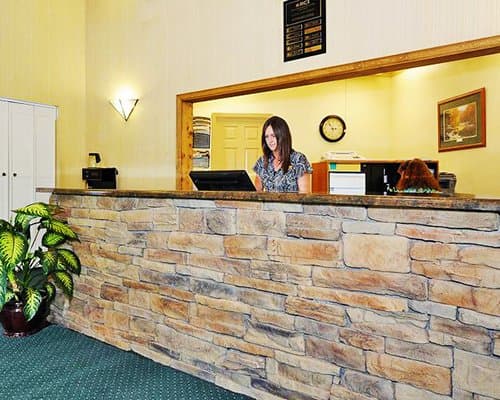 Laurel Point Resort – photo 3