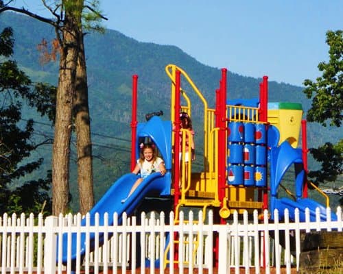 Laurel Point Resort – photo 24