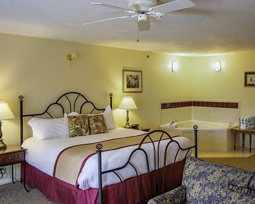 The Suites at Eastern Slope Inn – photo 8