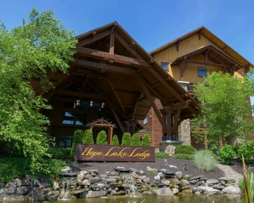 Hope Lake Lodge Resort & Indoor Waterpark At Greek Peak – photo 18