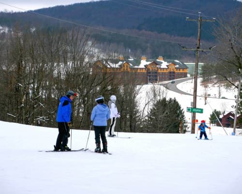 Hope Lake Lodge Resort & Indoor Waterpark At Greek Peak – photo 4