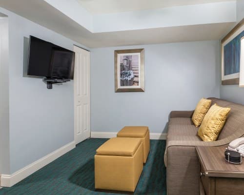 Club Wyndham Towers on the Grove – photo 8