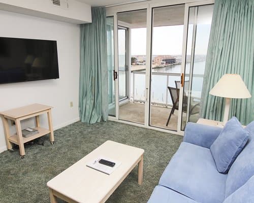 Bay Club – photo 2