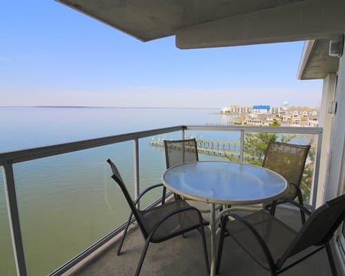 Bay Club – photo 4