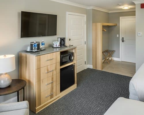 The Center Harbor Inn – photo 2