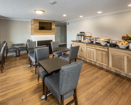 The Center Harbor Inn – photo 9