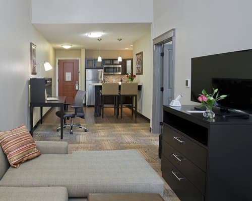 Staybridge Suites Baltimore Inner Harbor - 3 Nights – photo 2
