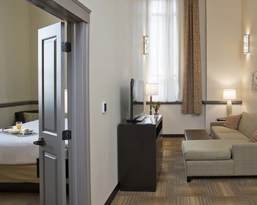 Staybridge Suites Baltimore Inner Harbor - 3 Nights – photo 5