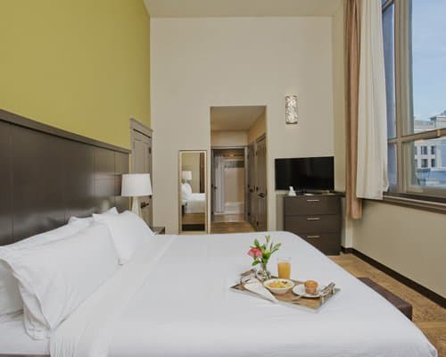 Staybridge Suites Baltimore Inner Harbor - 3 Nights – photo 16