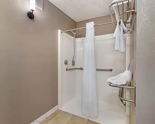 Best Western Savannah Historic District - 5 Nights – photo 29