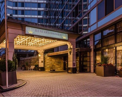 Beacon Hotel & Corporate Quarters – photo 4