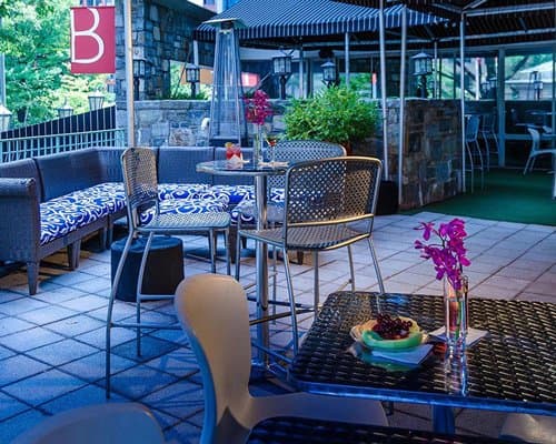 Beacon Hotel & Corporate Quarters – photo 18
