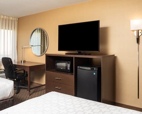 Clarion Pointe Harrisonburg – photo 5
