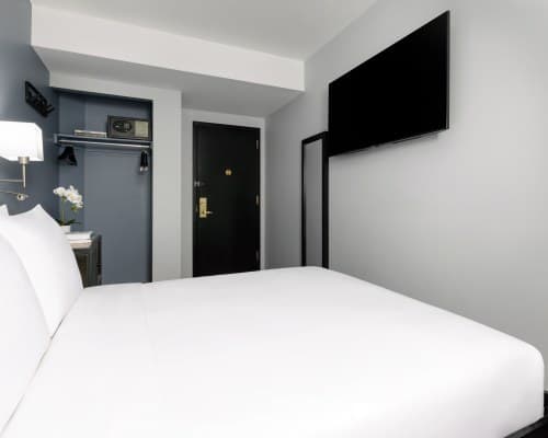 OYO Times Square - 3 Nights – photo 11