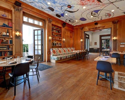 Tarrytown House Estate – photo 1